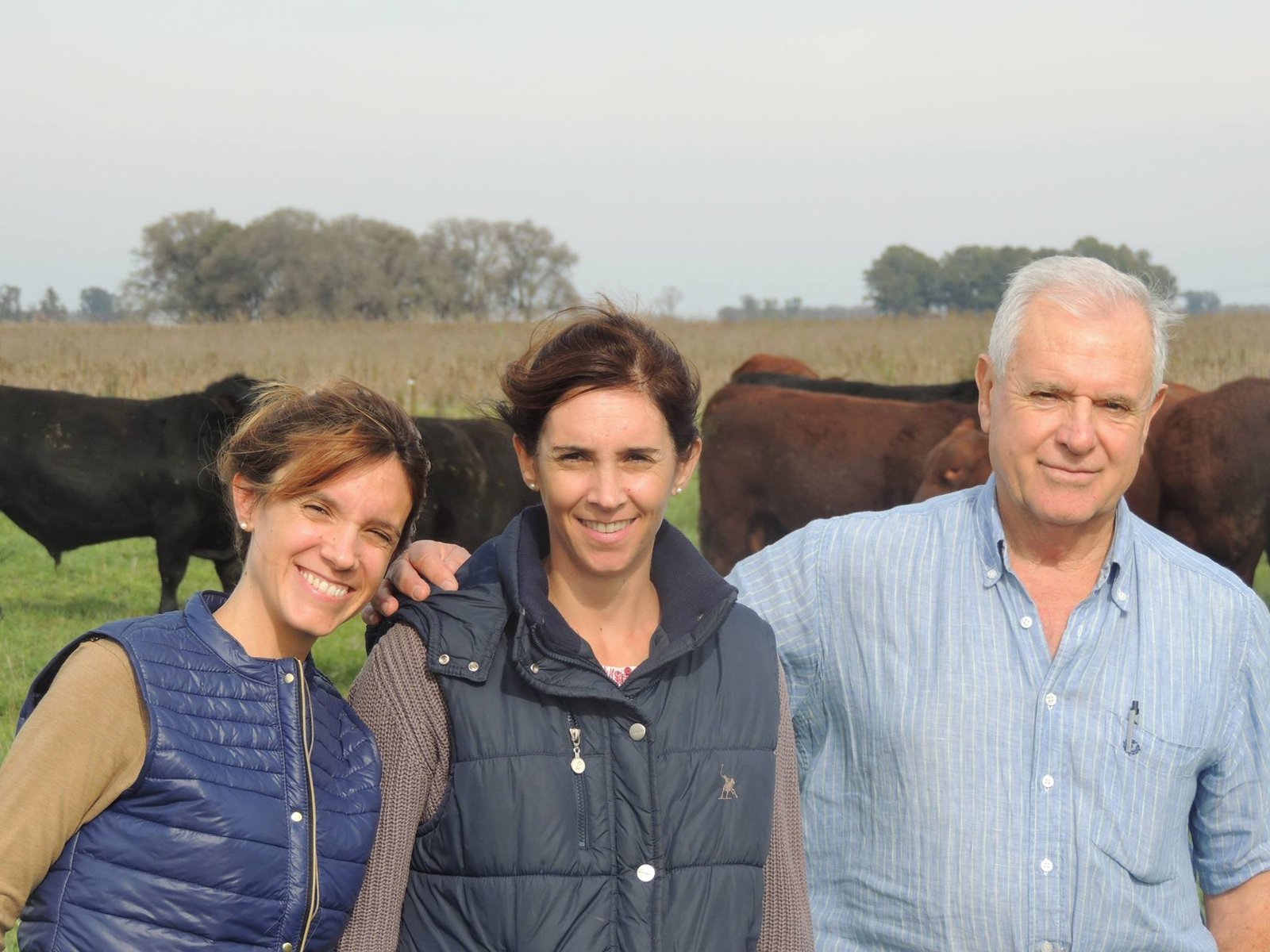 Gloria, Ana y Julio Bustingorri